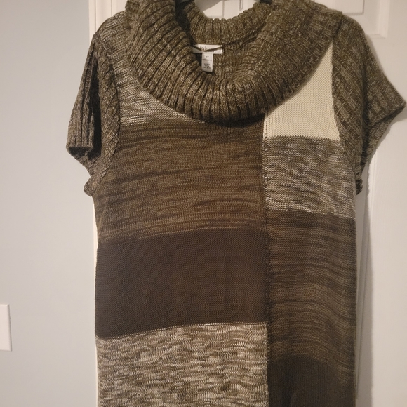 sweater - Picture 1 of 2